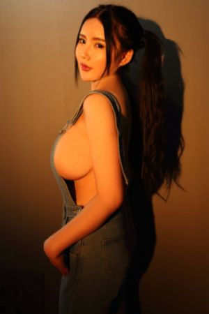 美人无泪
