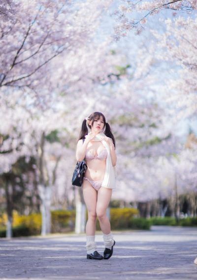 胡连馨