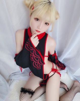 黄色仓库